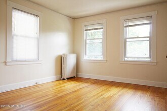 28 Locust St, Unit 2 in Greenwich, CT - Building Photo - Building Photo