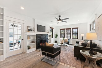 2418 Rosewood Ln in Havertown, PA - Foto de edificio - Building Photo