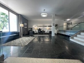 39 E 39th St in Paterson, NJ - Building Photo - Building Photo