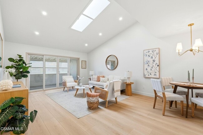 5140 Village 5 in Camarillo, CA - Building Photo - Building Photo