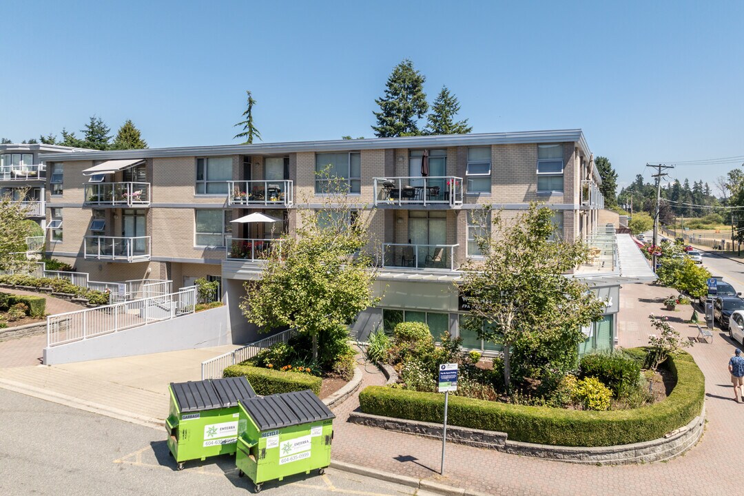 South Beach in White Rock, BC - Building Photo
