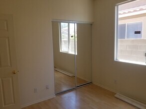 312 Magnolia Arbor St in Las Vegas, NV - Building Photo - Building Photo