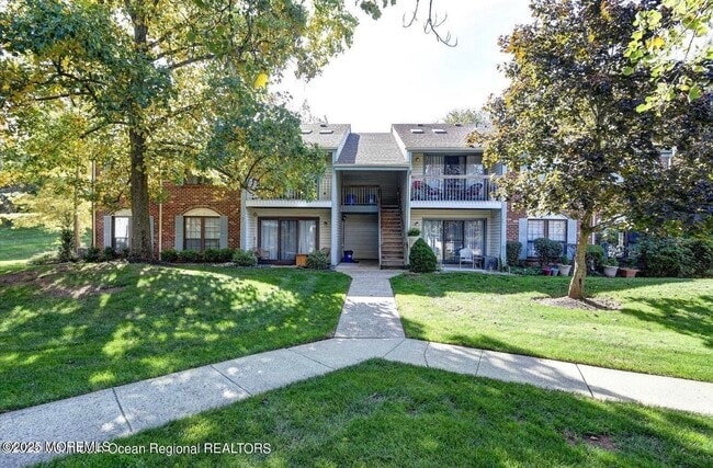 property at 71 Crabapple Ln