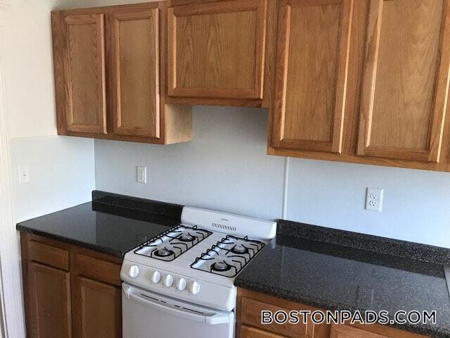 1810 Commonwealth Ave, Unit 34 in Boston, MA - Building Photo - Building Photo