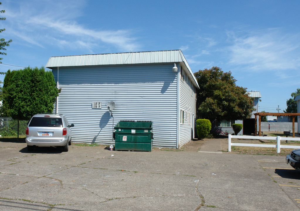 Apple Blossom Apartments in Salem, OR - Building Photo