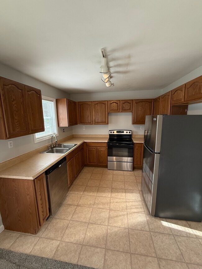 305 W Seminary St in Vevay, IN - Foto de edificio - Building Photo