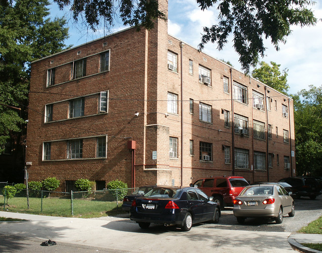 1333 Peabody St NW in Washington, DC - Building Photo - Building Photo