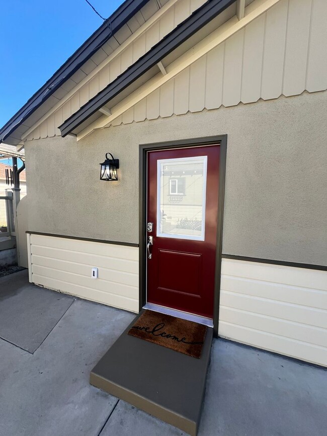property at 2316 Alameda Ave