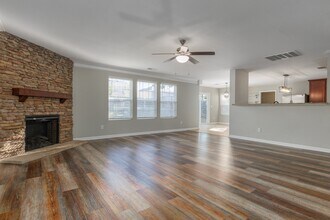 2415 Bell Manor Dr SW in Huntsville, AL - Building Photo - Building Photo