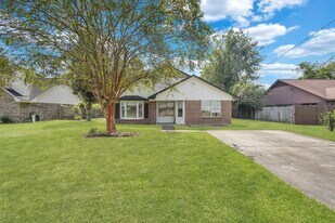 734 Timber Ridge Trail in Hinesville, GA - Building Photo