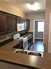 4251 Castlegate Dr, Unit 4251 in Paris, TX - Building Photo - Building Photo