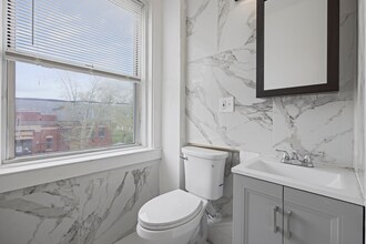 2204 E Carson St in Pittsburgh, PA - Building Photo - Building Photo