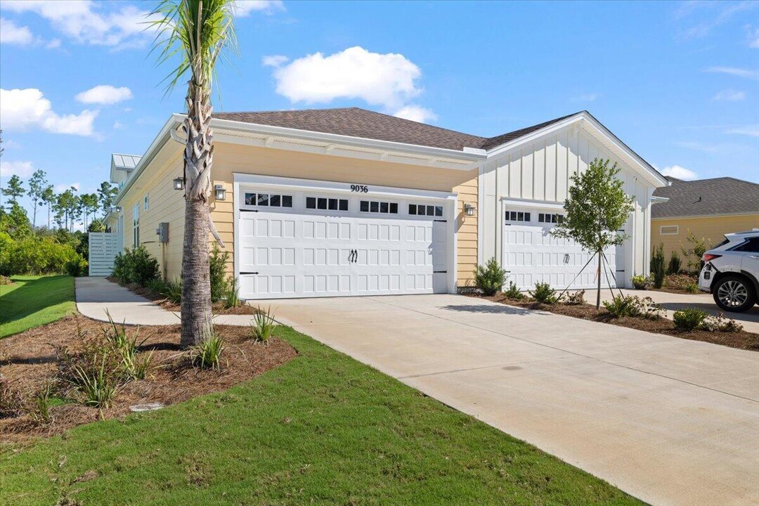 9036 Parrot Place in Panama City Beach, FL - Building Photo