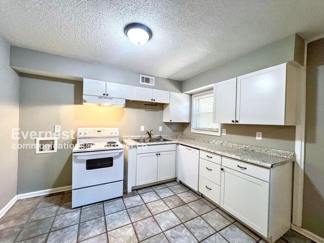 property at 6335 Southbridge Dr