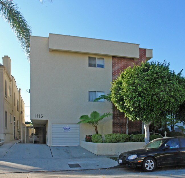 1115 S Wooster St in Los Angeles, CA - Foto de edificio - Building Photo