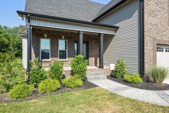 1003 Barnhill Dr in Clarksville, TN - Building Photo - Building Photo