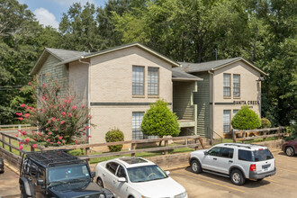 Banita Creek in Nacogdoches, TX - Foto de edificio - Building Photo