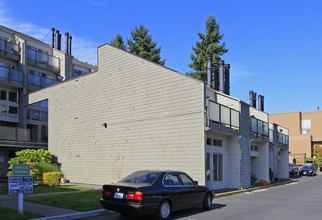 Magnuson Pointe in Seattle, WA - Building Photo - Building Photo