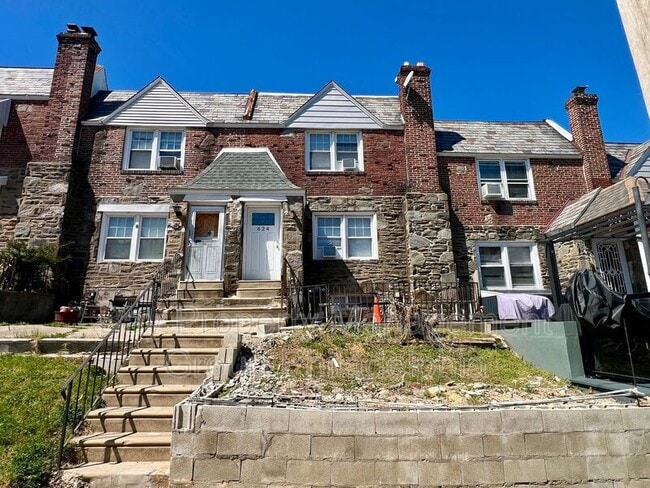 property at 624 Briarcliff Rd