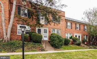 1401 S Barton St in Arlington, VA - Building Photo