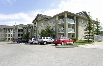 Fish Creek Pointe in Calgary, AB - Building Photo - Building Photo