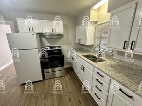 708 Grayson St in Nocona, TX - Building Photo - Building Photo