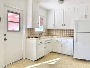 5462 Grape St in San Diego, CA - Building Photo - Building Photo