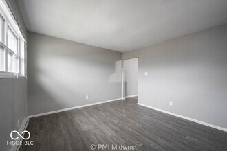 823 Iowa St in Indianapolis, IN - Building Photo - Building Photo