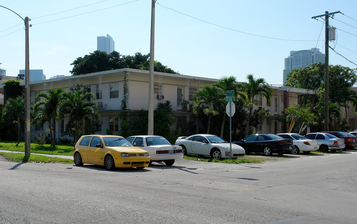 1911 SW 3rd Ave in Miami, FL - Building Photo