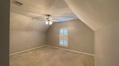 14131 Sandhill Crane Dr in Houston, TX - Building Photo - Building Photo