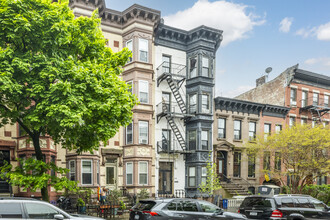 550 11Th Street in Brooklyn, NY - Foto de edificio - Building Photo