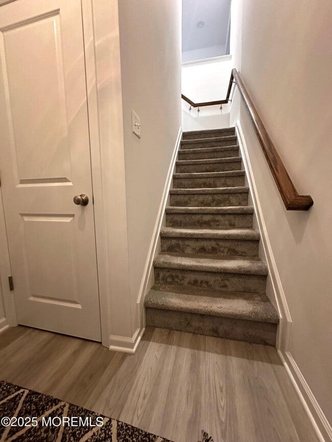373 Yorkshire Pl in Morganville, NJ - Building Photo - Building Photo