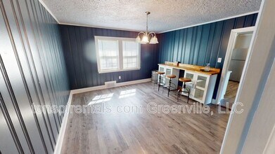 111 Collins Ave in Spartanburg, SC - Building Photo - Building Photo