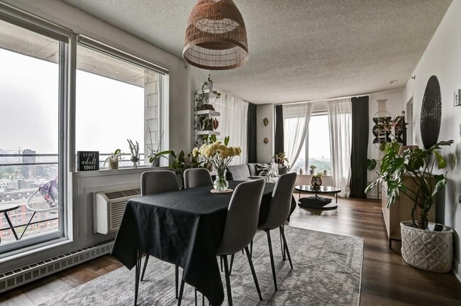 property at 1200 Saint-Jacques Rue