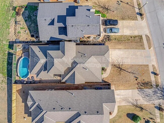 12109 Crystal Gardens Pl in Oklahoma City, OK - Building Photo - Building Photo