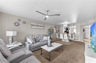 1358 Derbyshire Ct in Naples, FL - Building Photo - Building Photo