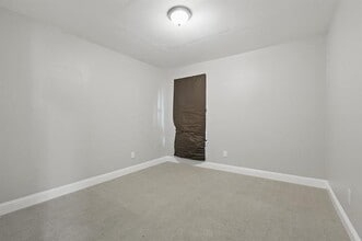 3906 Roberts Ave in Dallas, TX - Building Photo - Building Photo