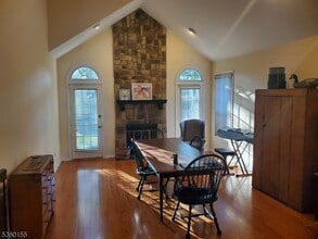 183 Mabie Ct in Mahwah, NJ - Building Photo - Building Photo