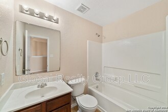 264 Cactus Patch in Selma, TX - Building Photo - Building Photo