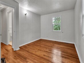 14746 26th Ave NE in Shoreline, WA - Building Photo - Building Photo
