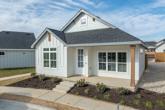 Leo at Bethel Place in Weatherford, TX - Foto de edificio - Building Photo