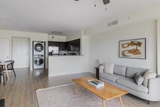 987 SW 37th Ave in Miami, FL - Building Photo - Building Photo