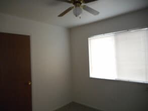 2211 W Sweet Ct in Visalia, CA - Building Photo - Building Photo