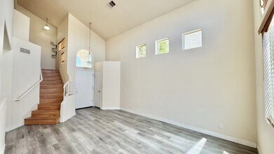 3726 Penedos Dr in Las Vegas, NV - Building Photo - Building Photo