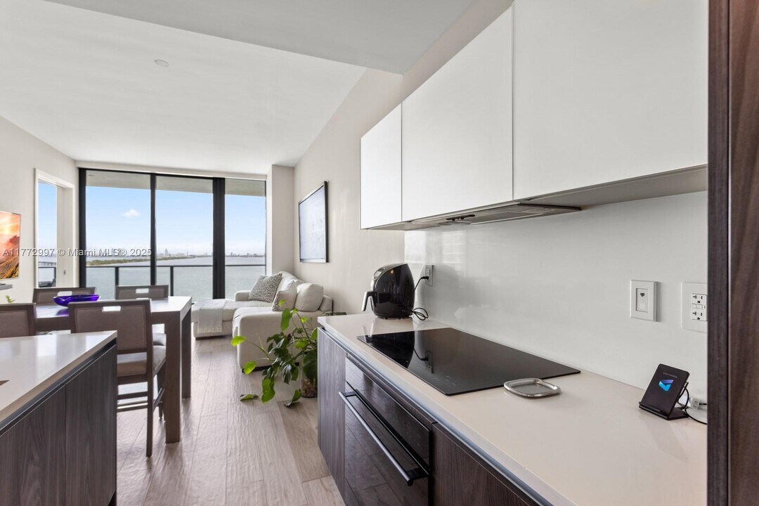 480 NE 31st St in Miami, FL - Building Photo