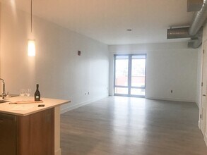 9 Medford St in Somerville, MA - Building Photo - Building Photo