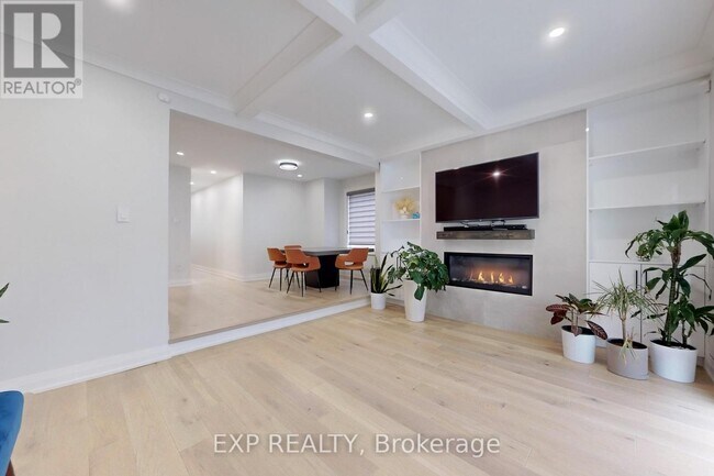 2205-2205 South Millway in Mississauga, ON - Building Photo - Building Photo