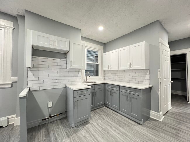 603 S 17th St, Unit 1