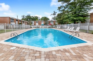 Forestwood Apartments in Slidell, LA - Building Photo