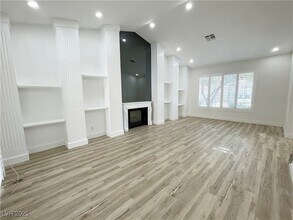 7732 Crenshaw Way in Las Vegas, NV - Building Photo - Building Photo